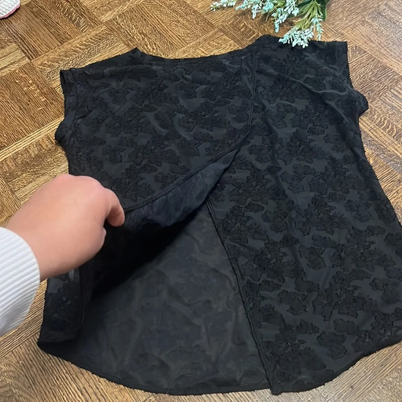 ARITZIA | Wilfred Anvers split-back Tee - Picture 4 of 8